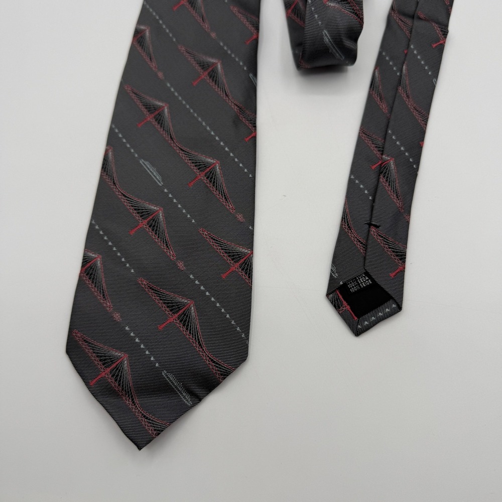 Nicole Miller Collection Mens Gray Red Geometric Silk Tie Made in Italy